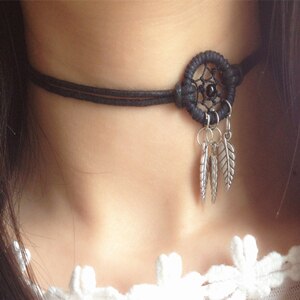 Short Chocker Necklace Handmade Dream Catcher Necklace With Alloy Feather Pendant Best Gift For Her Free Shipping